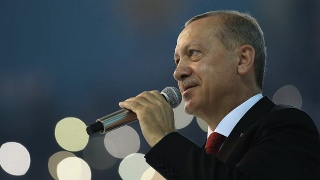 Erdogan abolisce per decreto l’età pensionabile