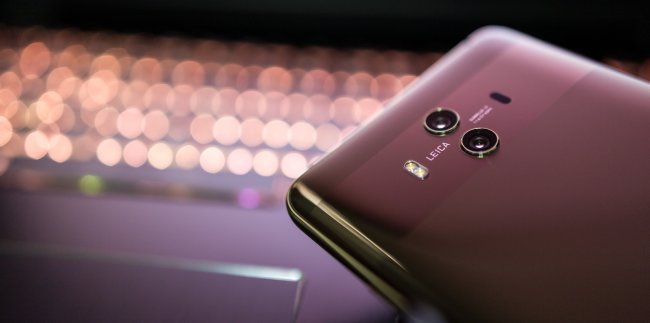 Crollano gli utili di Huawei: -69% nel 2022