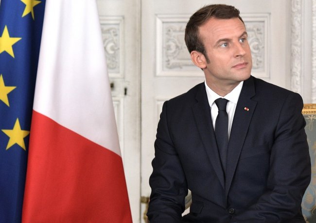 Macron prova a far decollare le sue idee. Ma i piloti lo fanno atterrare