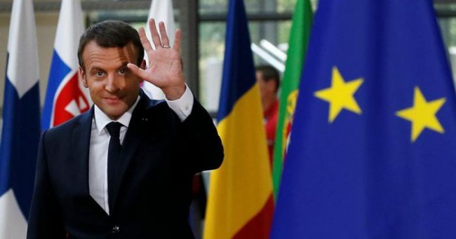 Macron: “Non è buono avere un’Europa completamente dipendente dagli Usa”