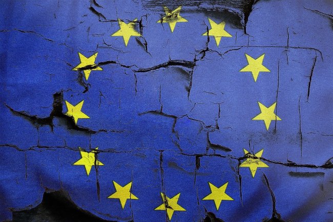 Rischia di contagiare l’Ue. Il nuovo governo riduca il debito