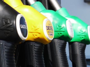 Petrolio, Opec+: tagli estesi fino al 2025