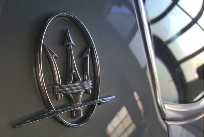 Stellantis offre le Maserati a prezzi scontati. Anche agli operai in Cig