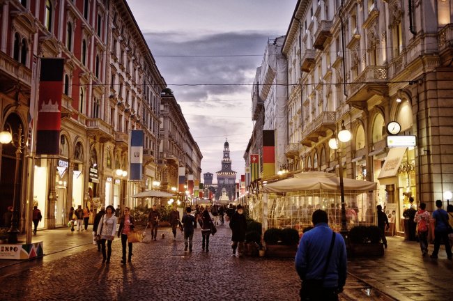 Perché le case a Milano costano tanto?