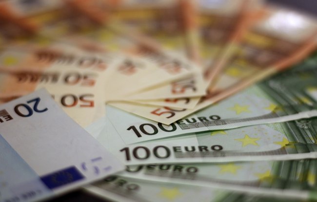 Ecco come il risparmio degli italiani finanzia le aziende straniere