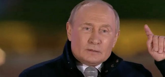 Putin: “Pronto a incontrare Trump”. Ma “Kiev rifiuta di negoziare”