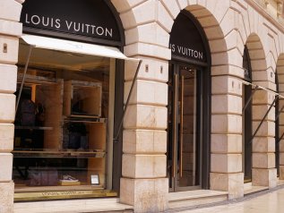 C’è un motivo se Louis Vuitton è in difficoltà a differenza di Hermès