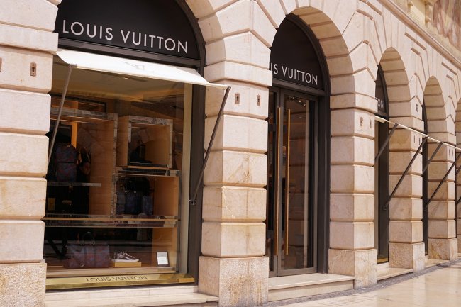 C’è un motivo se Louis Vuitton è in difficoltà a differenza di Hermès