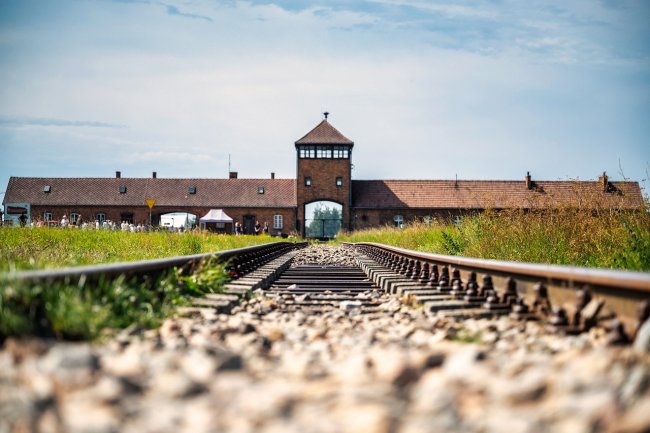 80 anni fa la liberazione di Auschwitz (grazie a Mosca)