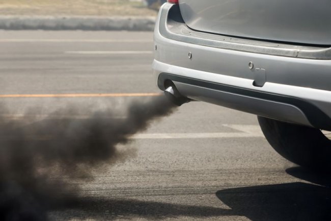 Tra l’ambiente e le auto, Bruxelles ha scelto le seconde