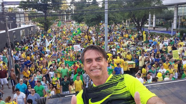 Bolsonaro vince le elezioni: “Cambieremo il nostro futuro”