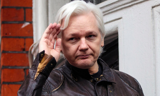 Assange, verso l'estradizione negli Usa in cambio del taglio del debito?