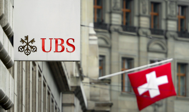 Ubs, multa record da 3,7 mld per frode fiscale