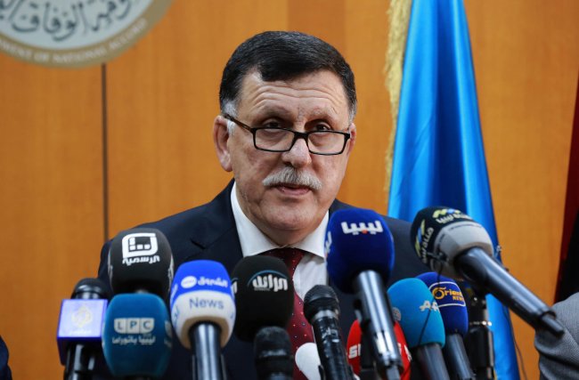 Premier Serraj: “800mila migranti pronti a invadere l'Italia e l'Ue"