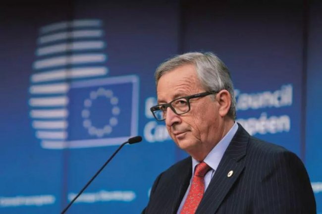 Juncker: “Roma è un serio problema. Sbaglia direzione”