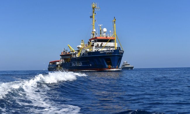 La Sea Watch in porto. Arrestata la comandante