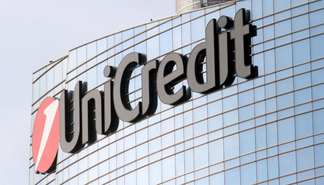 Piano choc per Unicredit, 10 mila esuberi