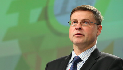 Duro attacco di Dombrovskis: “Berlino deve investire di più”