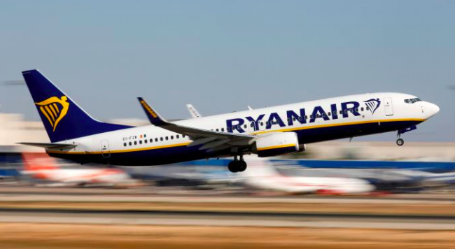 Ryanair: scoperte crepe strutturali in tre Boeing 737