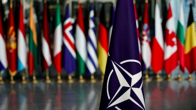 Nato: “La Cina è sfida e opportunità”. Trump annulla l’incontro finale