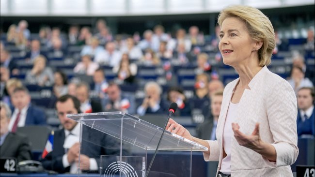 Von Der Leyen: “Fondo da 25 mld per le imprese, il lavoro e la sanità”