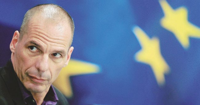 Varoufakis: "La crisi è ancora lì: l'euro è in pericolo"