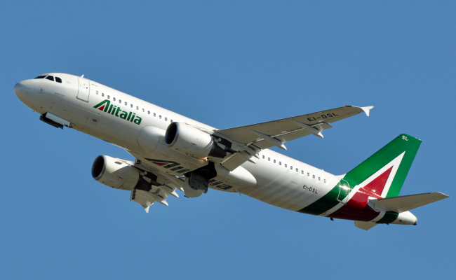 Alitalia torna ‘pubblica’, ma con 25-30 aerei (EasyJet ne ha 337)