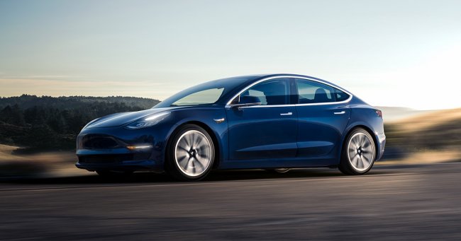 Tesla in difficoltà con la produzione del Model 3