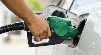 Crolla il consumo di carburanti. E le casse dello stato piangono