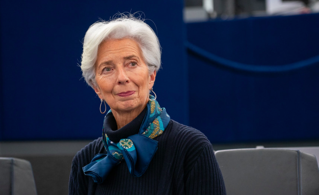 Lagarde avverte Berlino: “Non negoziamo la nostra indipendenza”