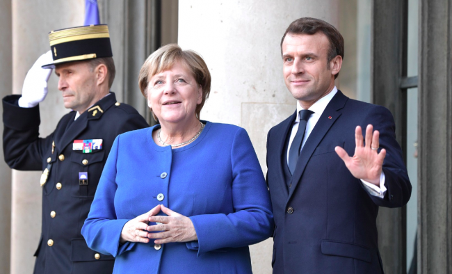 Merkel e Macron: “Prepariamoci alla prossima pandemia”