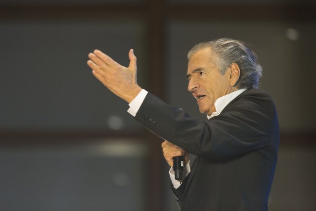 Lévy: “Igienismo impazzito: questo virus ci rende folli”