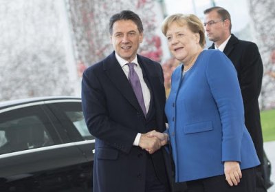 Merkel: “Arriveremo a un accordo”. Conte: “Che la risposta sia all’altezza”