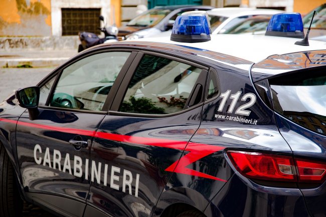 Mele marce, arrestati 7 carabinieri di una caserma a Piacenza