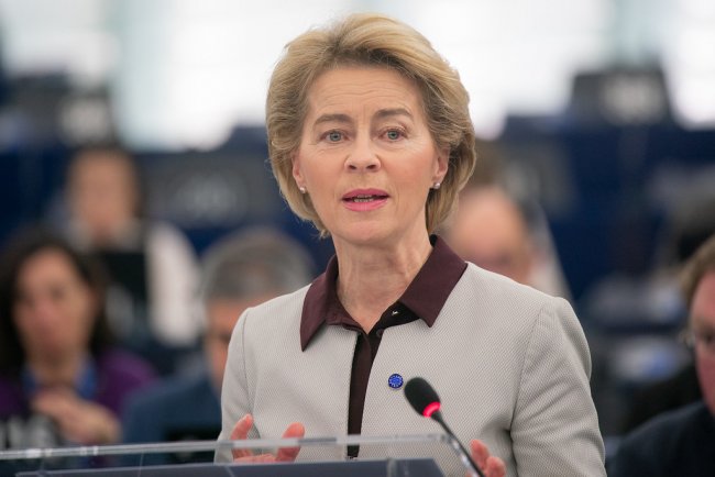 Von der Leyen: “Servono salari minimi in tutti i Paesi”