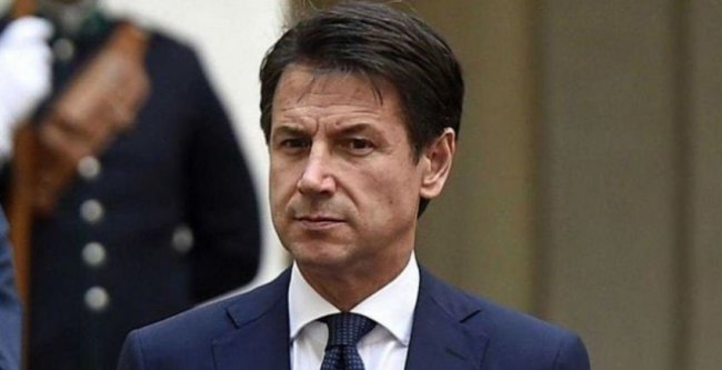 Conte: “I sindaci possono disporre il coprifuoco alle 21”. E ‘boccia’il Mes