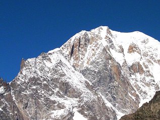 Monte Bianco, la lite tra Italia e Francia nelle mani della Commissione