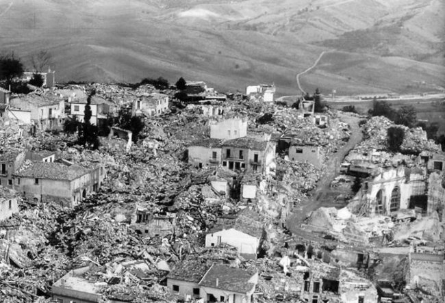 40 anni dal terremoto in Irpinia, una ricostruzione infinita