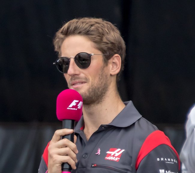 F1, Haas spezzata in due: Grosjean si salva tra le fiamme