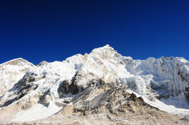 L’Everest cresce in altezza