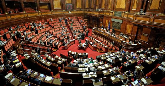 Il Senato approva la riforma del Mes