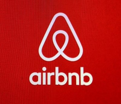 Airbnb ora vale 100 miliardi