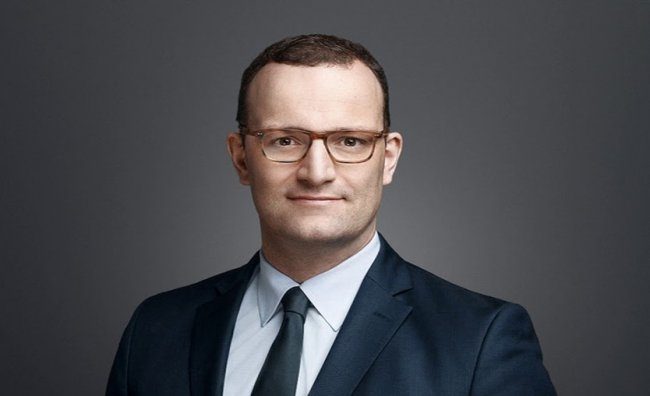 Post Merkel. Il ministro della Salute Spahn punta alla cancelleria