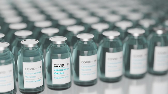 Centomila vaccinati fuori lista