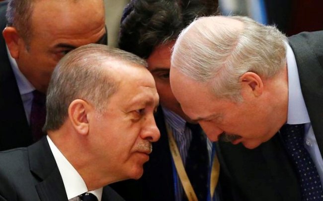Lukashenko imita Erdogan. E si gioca la carta ‘migranti’