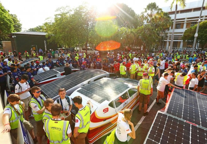 Australia: al via il primo World Solar Challenge