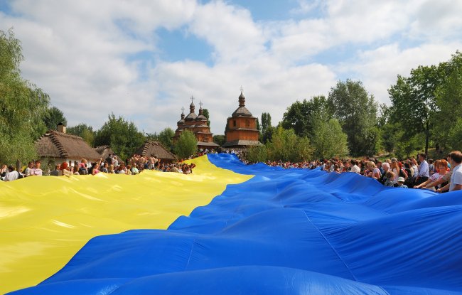 Londra accusa Mosca di voler insediare a Kiev un leader filorusso