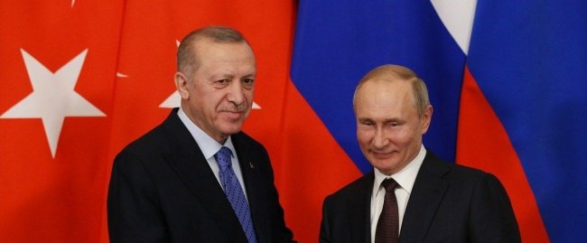 Il doppio gioco di Erdogan. Amico di Putin e secondo esercito della Nato