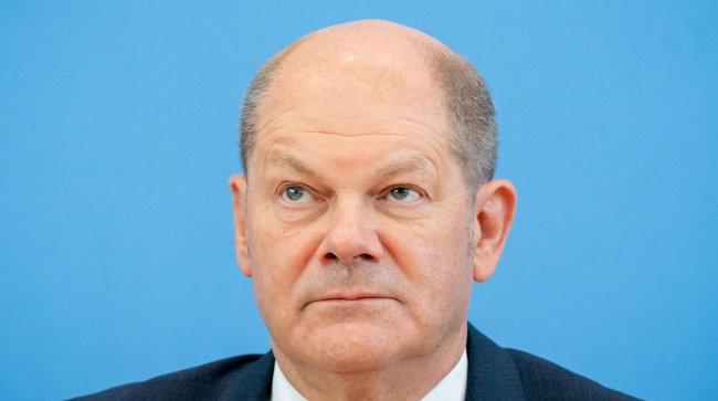 Scholz: “Le importazioni di gas e petrolio russi ancora essenziali per l’Eu