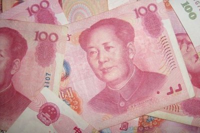 Arabia Saudita e Cina puntano a sostituire il dollaro con lo yuan